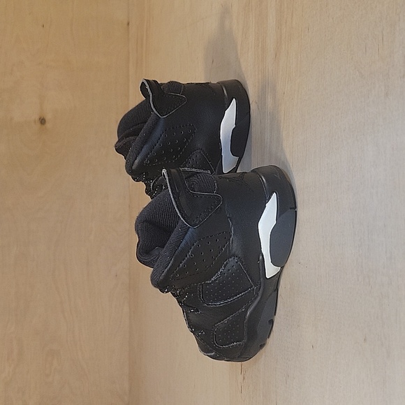 Air Jordan 6 Retro Black Cat Toddler Shoes 384667-020 - Picture 4 of 9